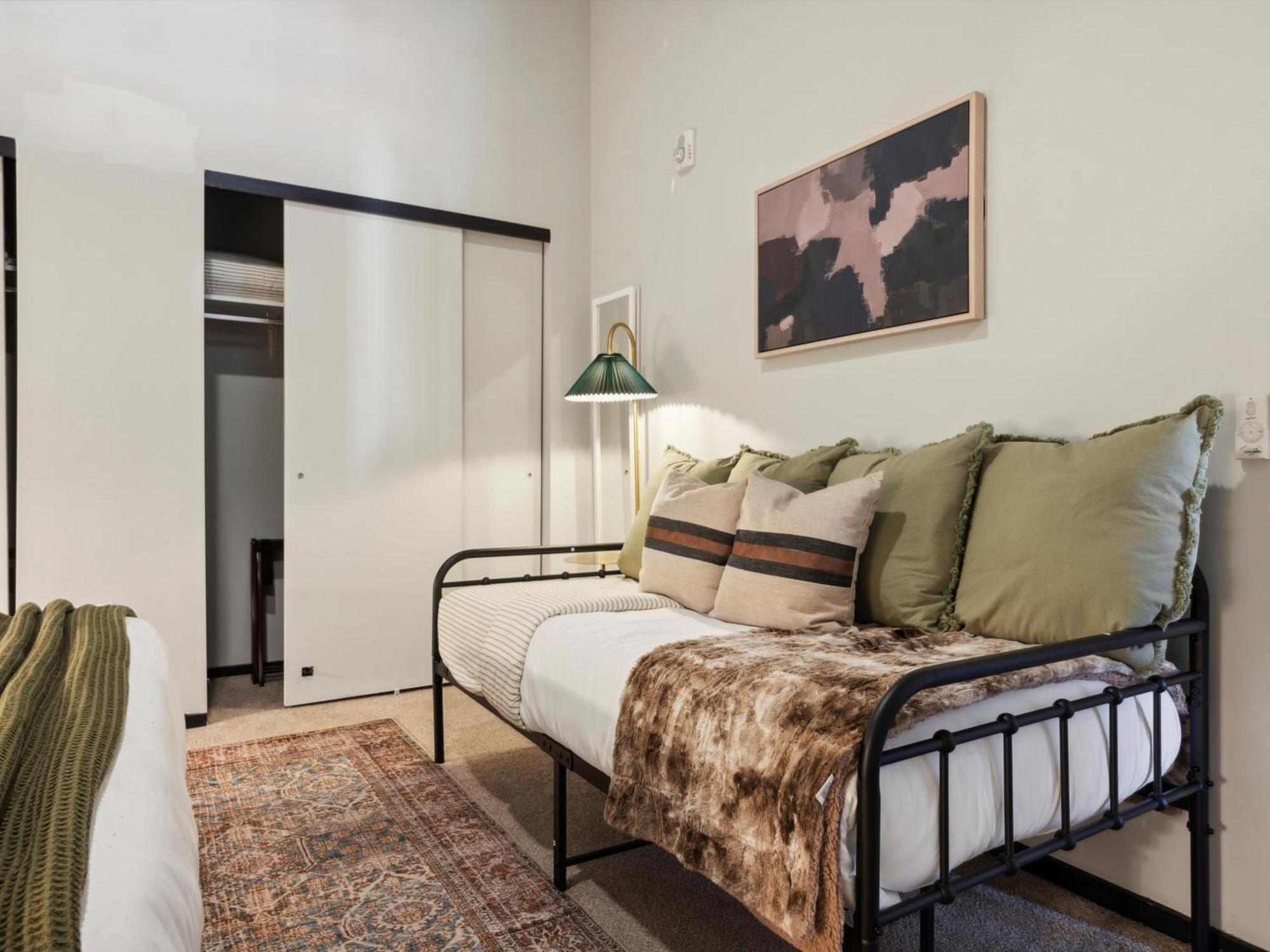 Large 3Br Apts & Studios, Free Parking, Gym, Game Room Philadelphia Oda fotoğraf