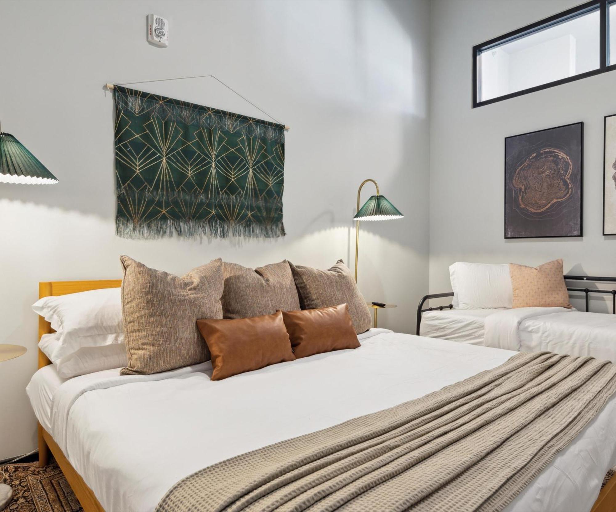 Large 3Br Apts & Studios, Free Parking, Gym, Game Room Philadelphia Oda fotoğraf